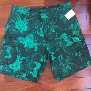 WESC Men’s Green Floral Cargo Shirts Size 31